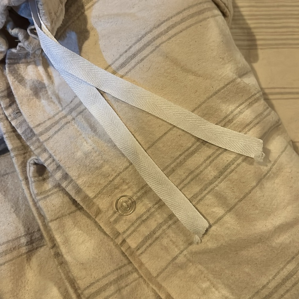 Garnet Hill Flannel queen duvet cover and two shams - Picture 2 of 3